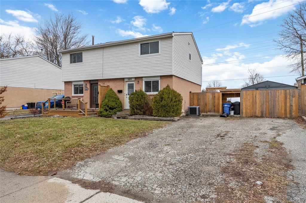 589 CARDIFF Drive, Sarnia, Ontario, Canada photo 2