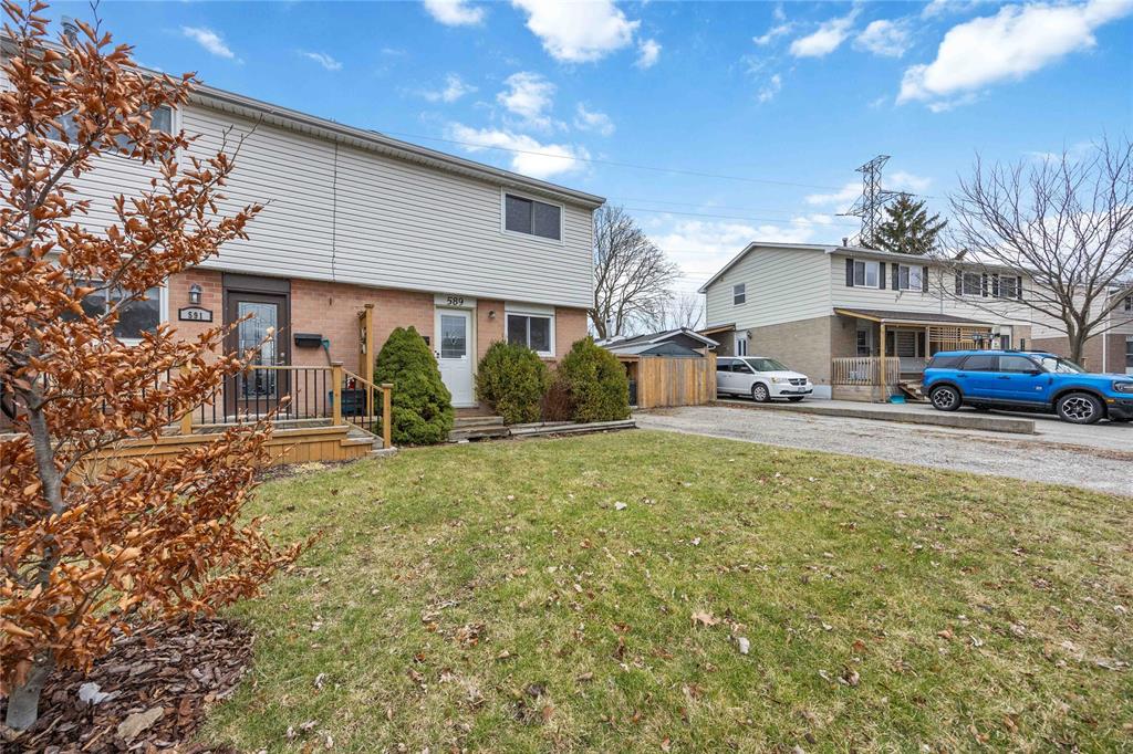 589 CARDIFF Drive, Sarnia, Ontario, Canada photo 5