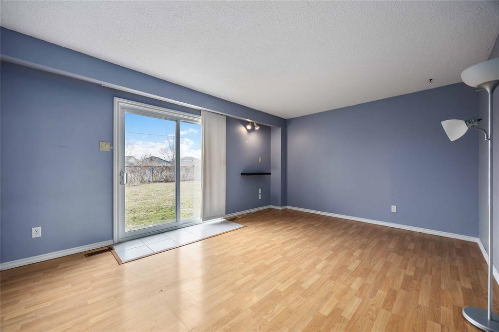 589 CARDIFF Drive, Sarnia, Ontario, Canada photo 11