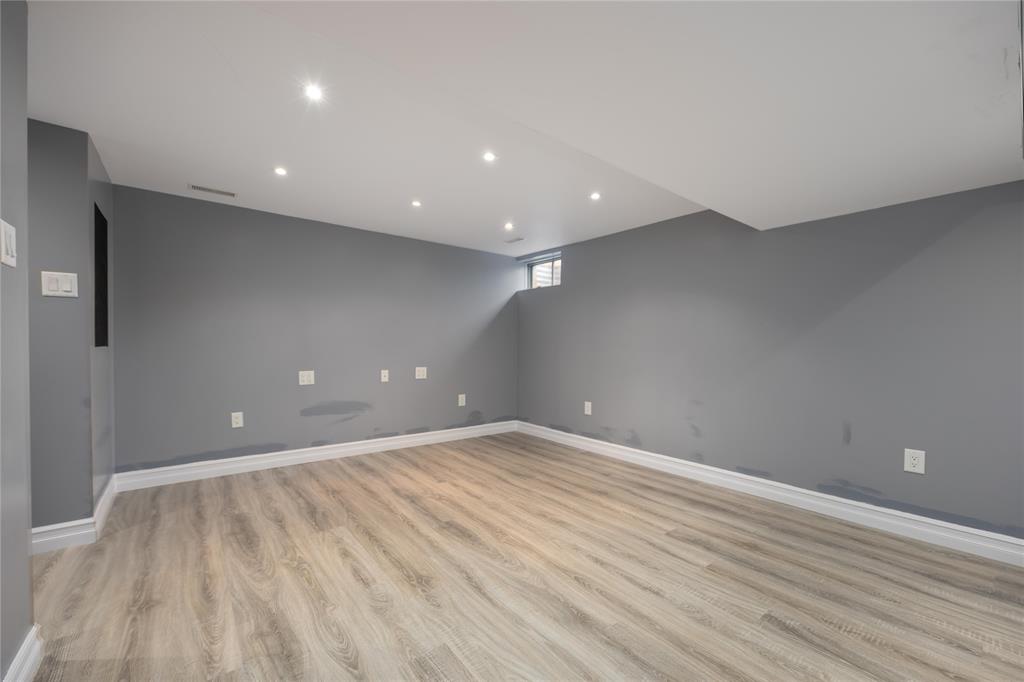 589 CARDIFF Drive, Sarnia, Ontario, Canada photo 14