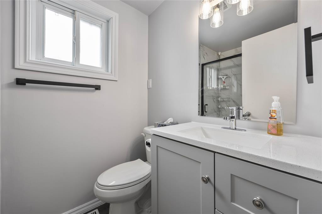 589 CARDIFF Drive, Sarnia, Ontario, Canada photo 21