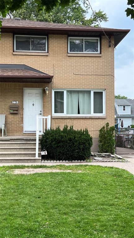 779 NETHERLANDS Place, Sarnia, Ontario, Canada