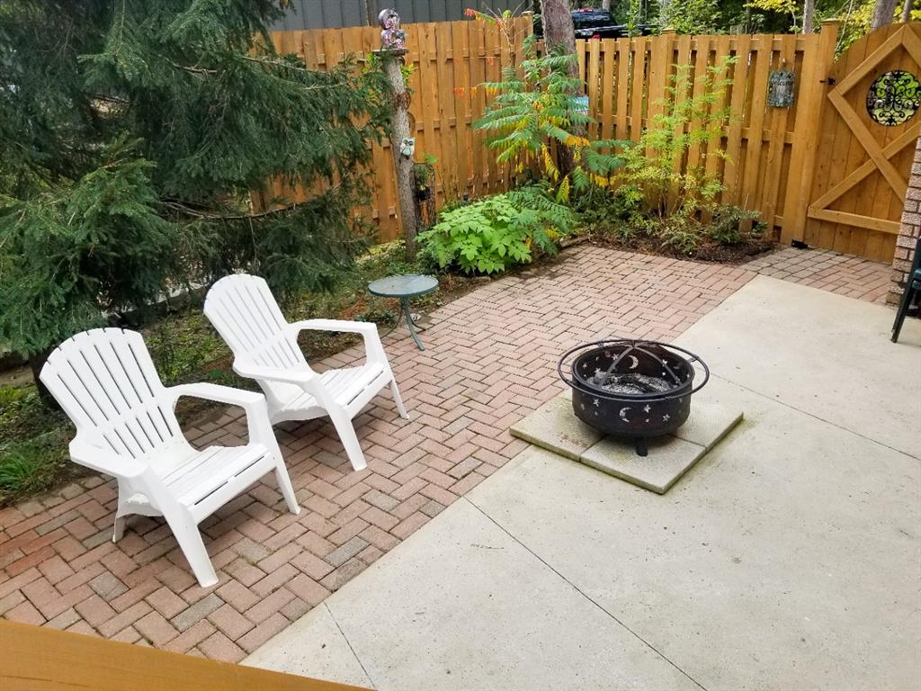 10265 MAPLEWOOD Avenue, Lambton Shores, Ontario, Canada