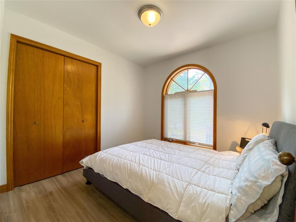 10265 MAPLEWOOD Avenue, Lambton Shores, Ontario, Canada