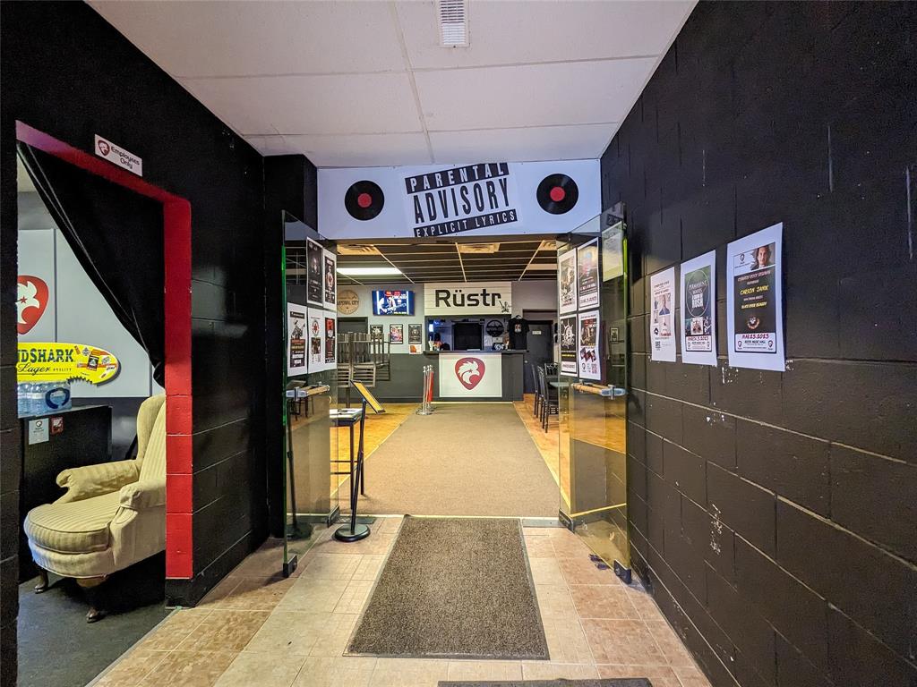 2505 LONDON Line, Sarnia, Ontario, Canada