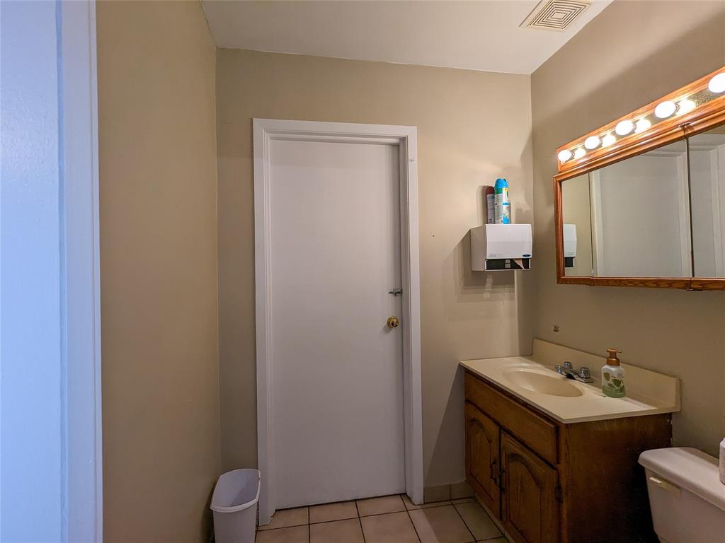 2505 LONDON Line, Sarnia, Ontario, Canada