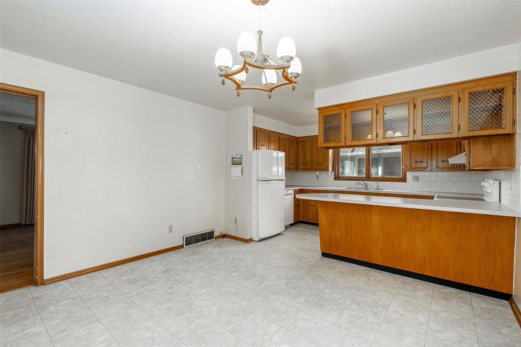 1614 BLACKWELL Road, Sarnia, Ontario, Canada