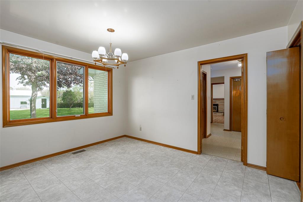 1614 BLACKWELL Road, Sarnia, Ontario, Canada