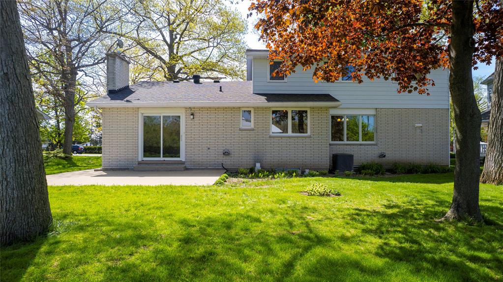 1614 BLACKWELL Road, Sarnia, Ontario, Canada