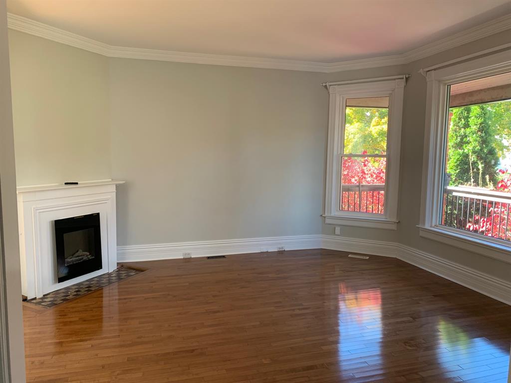 326 COLLEGE Avenue North Unit# MN FLR, Sarnia, Ontario, Canada