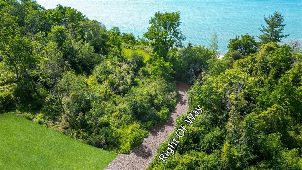 7069 BLUE COAST Heights, Plympton-Wyoming, Ontario, Canada photo 15