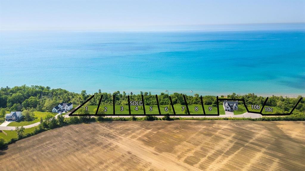 7073 BLUE COAST Heights, Plympton-Wyoming, Ontario, Canada photo 2