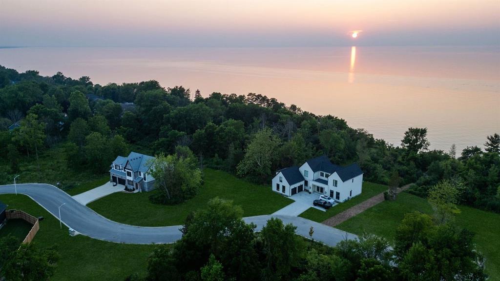 7077 BLUE COAST Heights, Plympton-Wyoming, Ontario, Canada photo 12