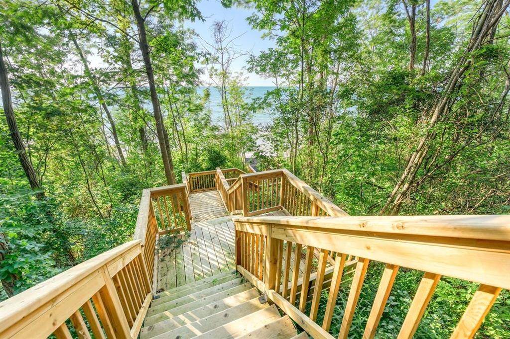 7077 BLUE COAST Heights, Plympton-Wyoming, Ontario, Canada photo 23