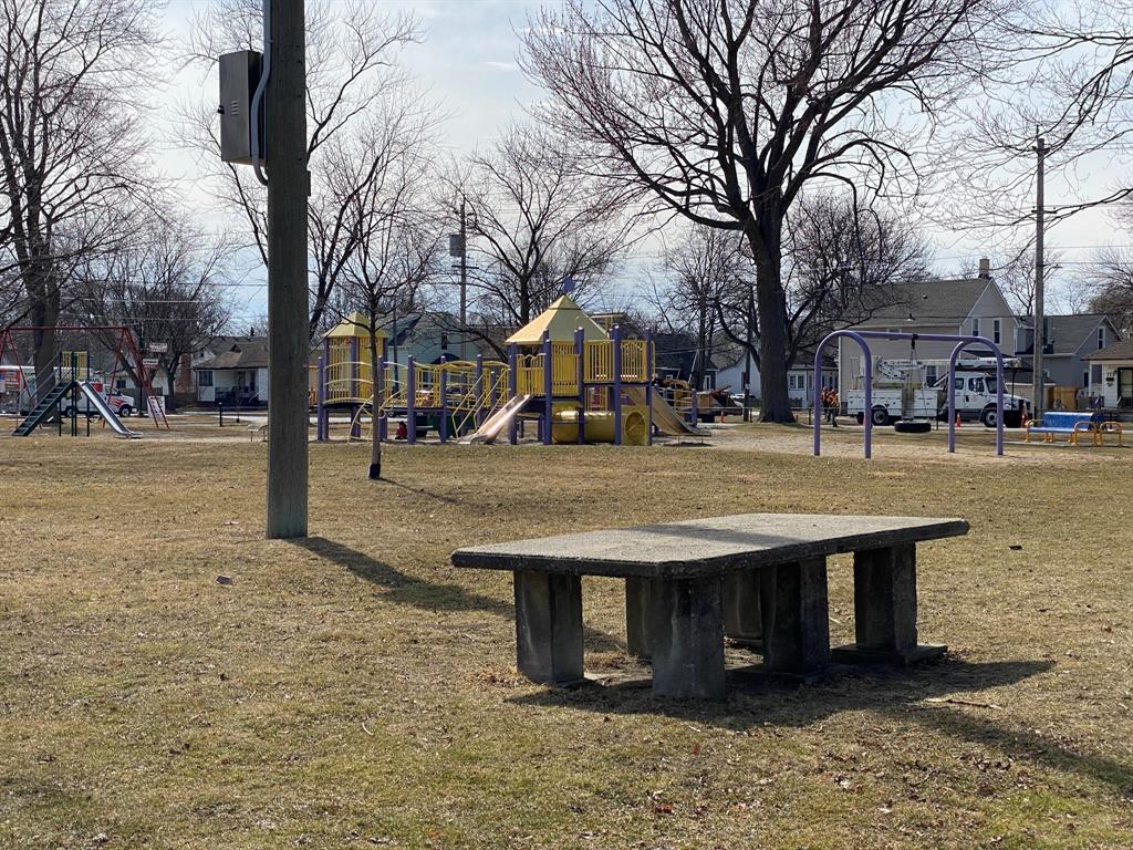 313 BRIGHT Street, Sarnia, Ontario, Canada