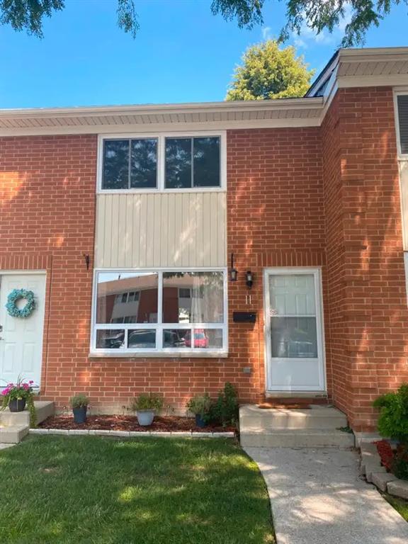 301 EDGEWOOD Street Unit# 11, Sarnia, Ontario, Canada