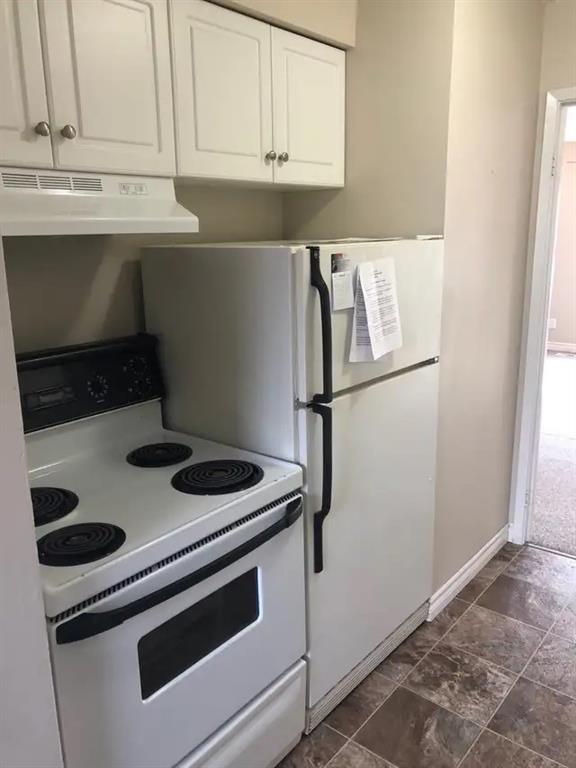301 EDGEWOOD Street Unit# 11, Sarnia, Ontario, Canada