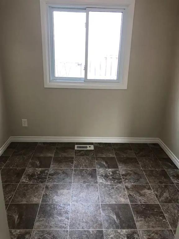 301 EDGEWOOD Street Unit# 11, Sarnia, Ontario, Canada
