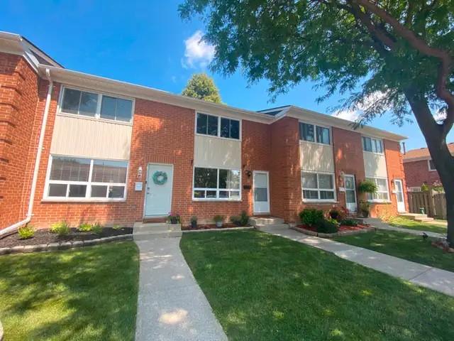301 EDGEWOOD Street Unit# 11, Sarnia, Ontario, Canada