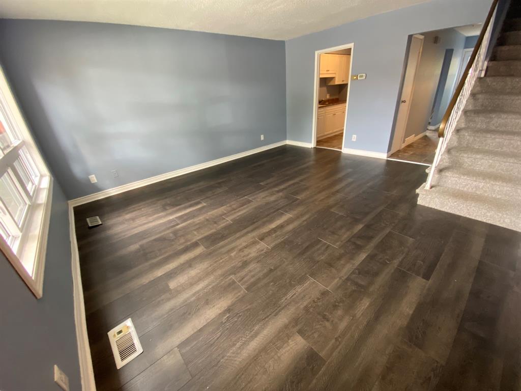 301 EDGEWOOD Street Unit# 11, Sarnia, Ontario, Canada