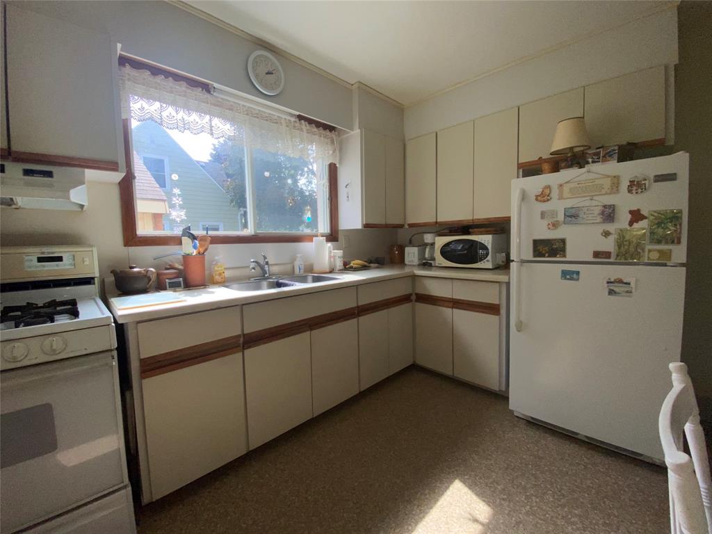 1096 BRIARFIELD Avenue, Sarnia, Ontario, Canada