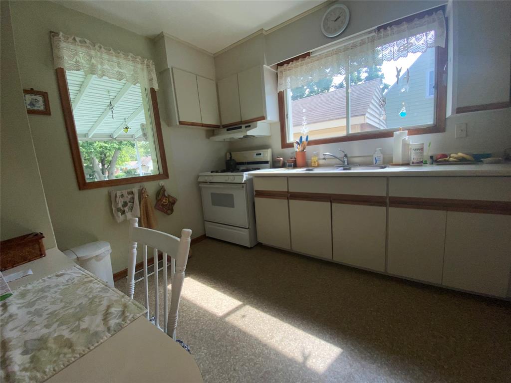 1096 BRIARFIELD Avenue, Sarnia, Ontario, Canada