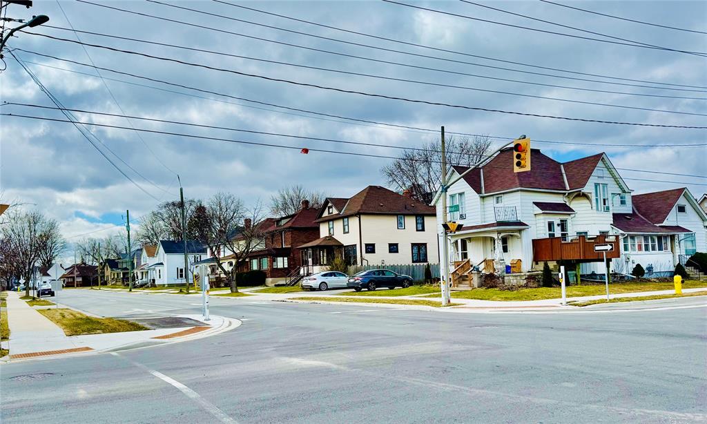 155 BROCK Street South, Sarnia, Ontario, Canada