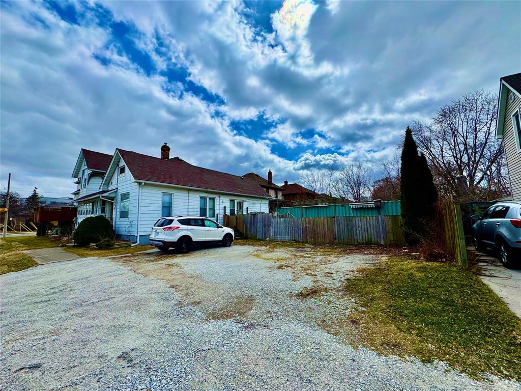 155 BROCK Street South, Sarnia, Ontario, Canada