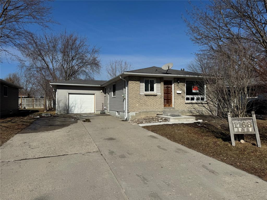 1168 OVERLEA Crescent, Sarnia, Ontario, Canada photo 1