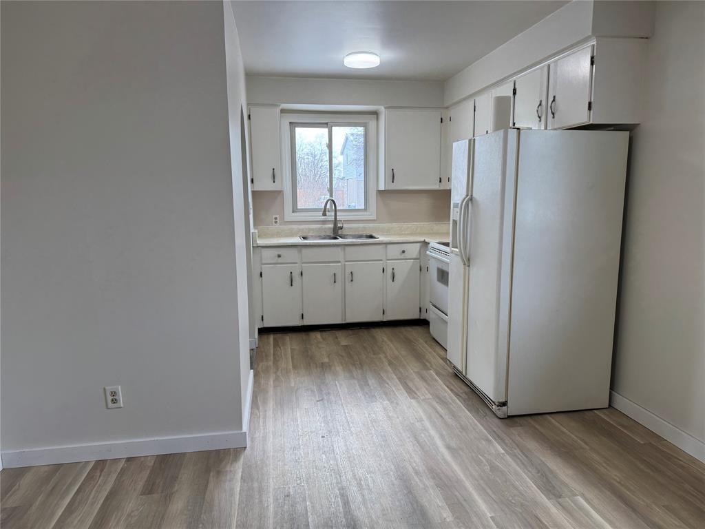 1168 OVERLEA Crescent, Sarnia, Ontario, Canada photo 2