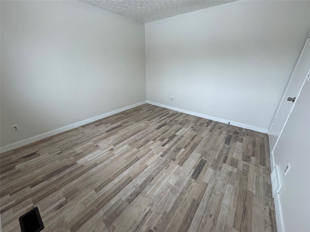 1168 OVERLEA Crescent, Sarnia, Ontario, Canada photo 8