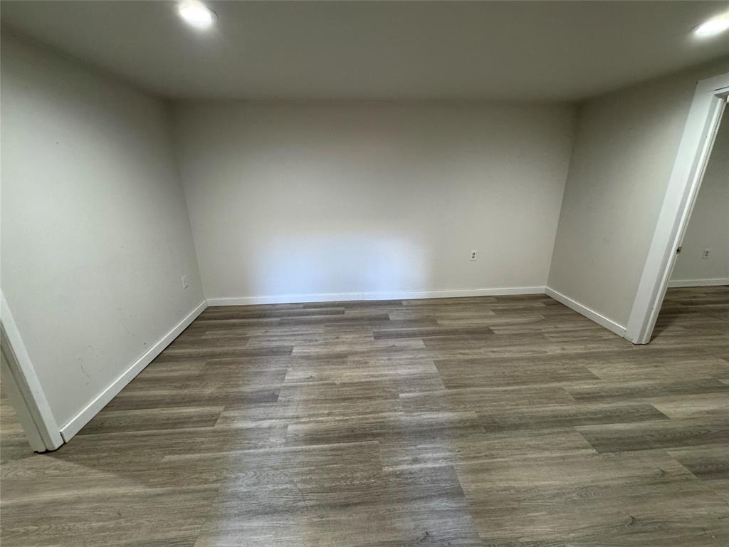 1168 OVERLEA Court Unit# LOWER, Sarnia, Ontario, Canada photo 8