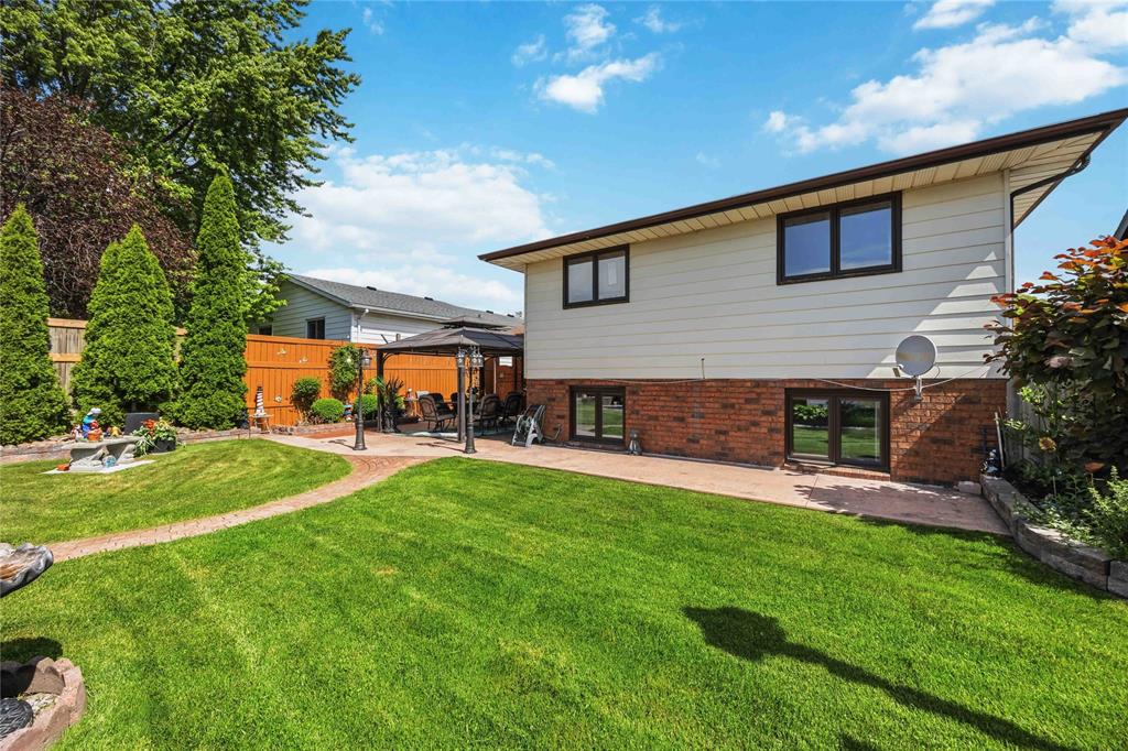 841 PRESTWICK Crescent, Sarnia, Ontario, Canada photo 31