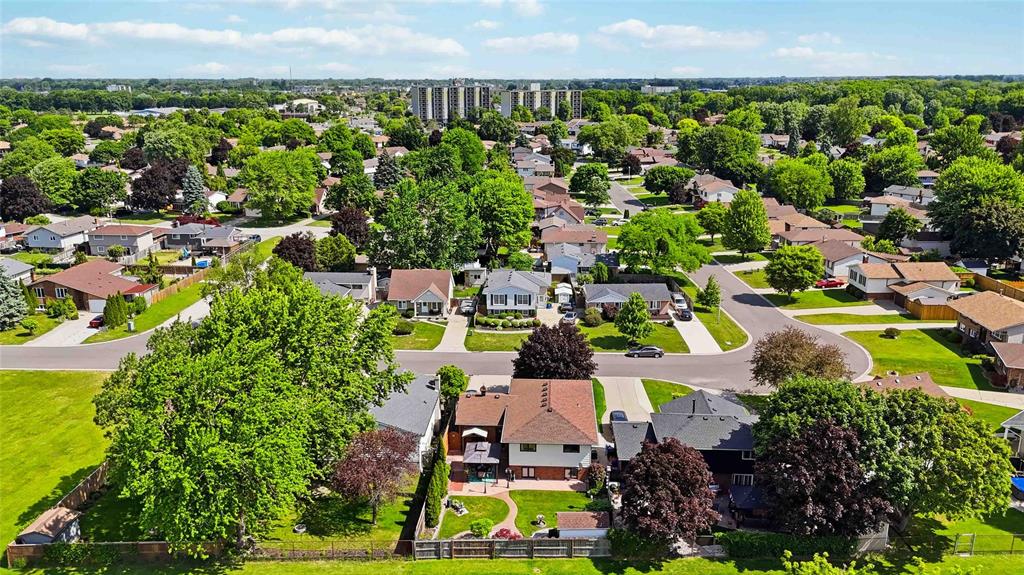 841 PRESTWICK Crescent, Sarnia, Ontario, Canada photo 37