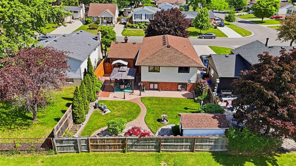 841 PRESTWICK Crescent, Sarnia, Ontario, Canada photo 45