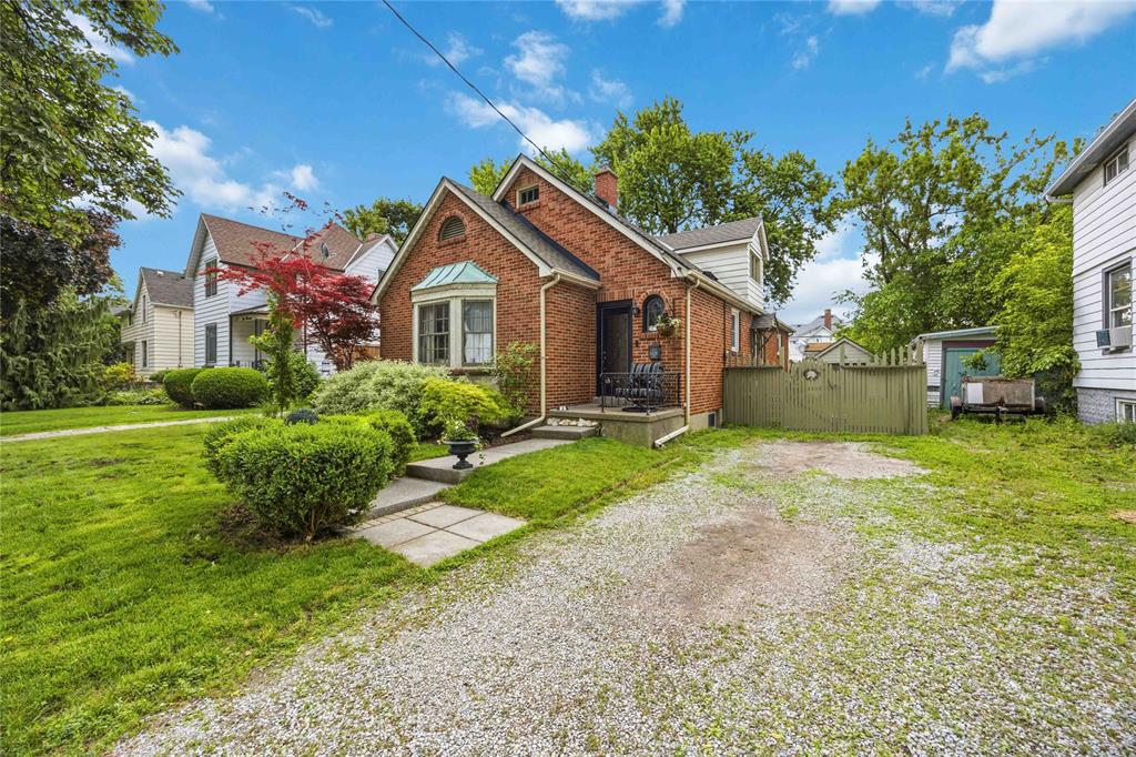 115 KATHLEEN Avenue, Sarnia, Ontario, Canada photo 2
