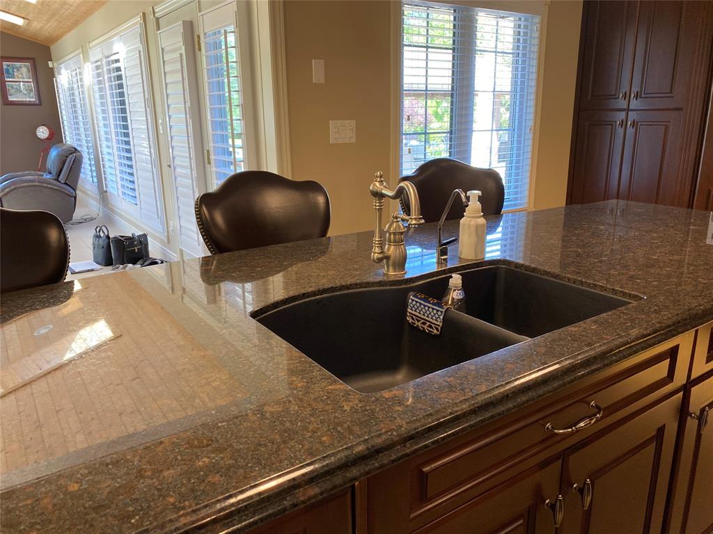5366 FISHER Line, Plympton-Wyoming, Ontario, Canada