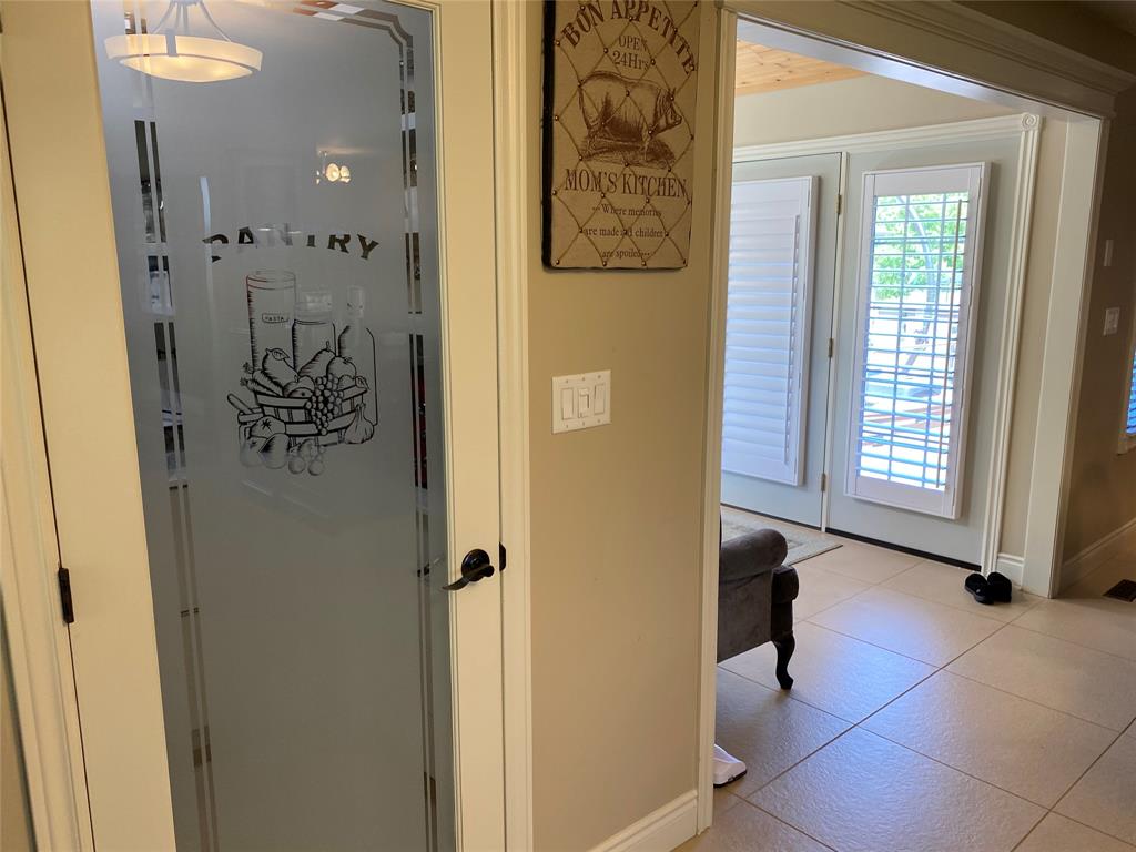 5366 FISHER Line, Plympton-Wyoming, Ontario, Canada