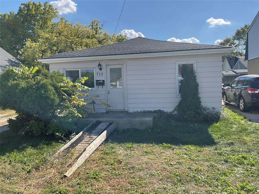 715 CONFEDERATION Street South, Sarnia, Ontario, Canada photo 2