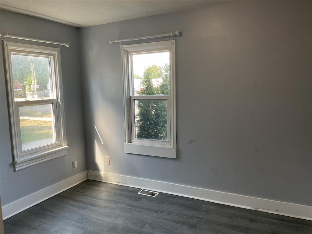 715 CONFEDERATION Street South, Sarnia, Ontario, Canada photo 3