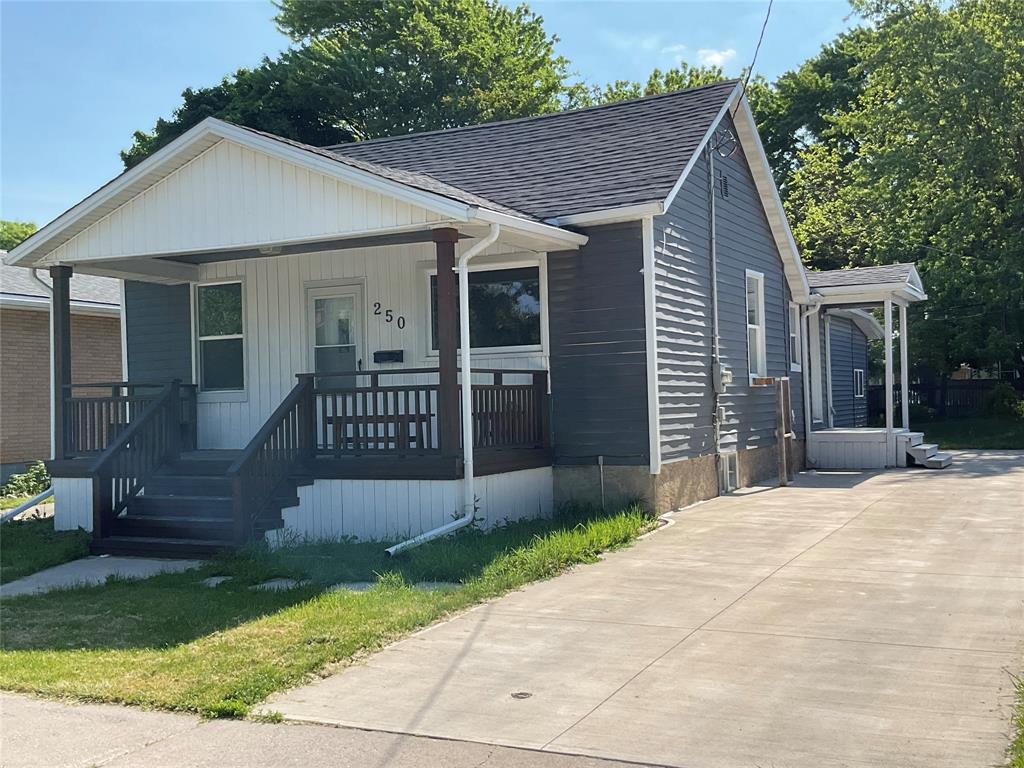 250 Russell Street South, Sarnia, Ontario, Canada photo 1