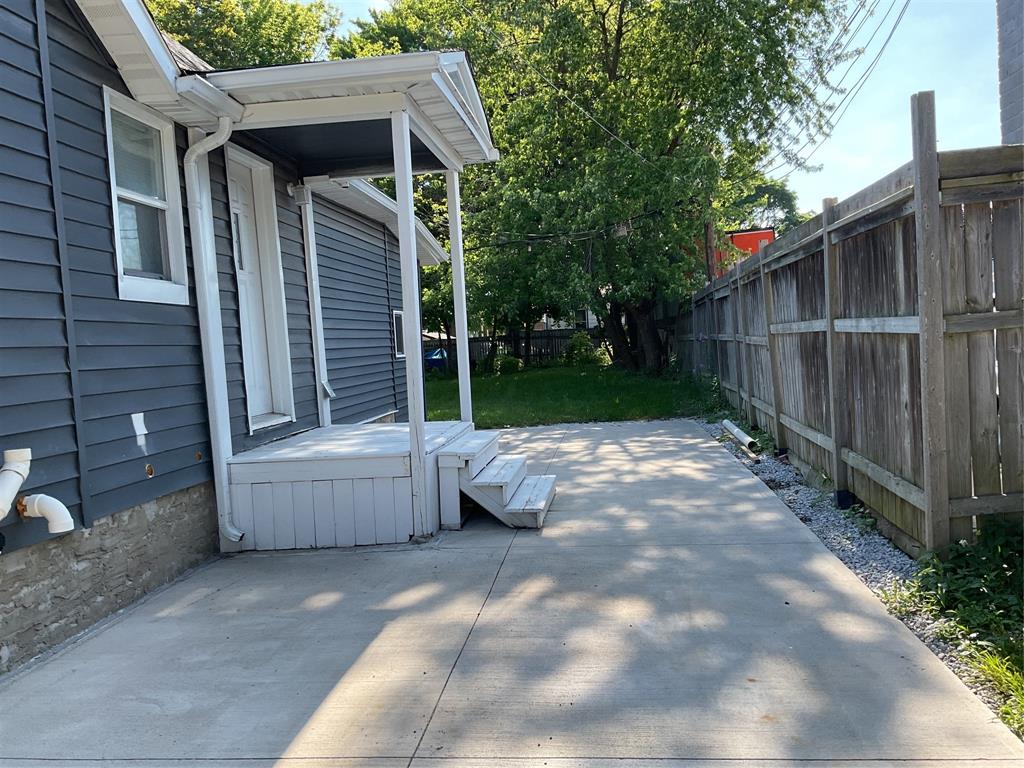 250 Russell Street South, Sarnia, Ontario, Canada photo 4