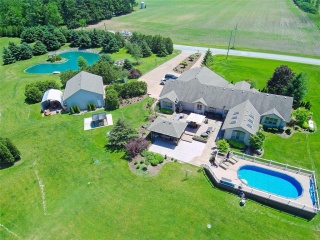 5366 FISHER Line, Plympton-Wyoming Ontario, Canada