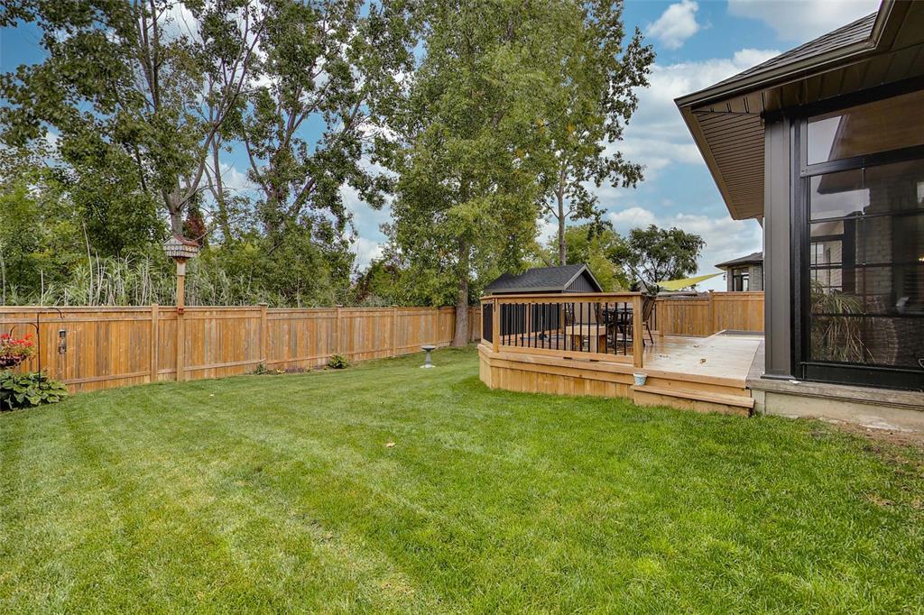 154 SANDPIPER Drive, Sarnia Ontario, Canada