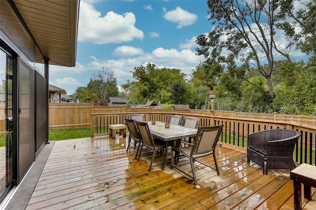 154 SANDPIPER Drive, Sarnia Ontario, Canada