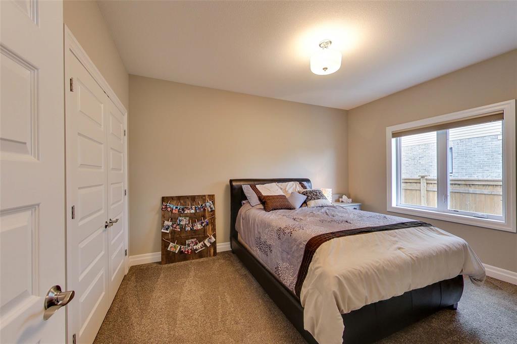 154 SANDPIPER Drive, Sarnia Ontario, Canada