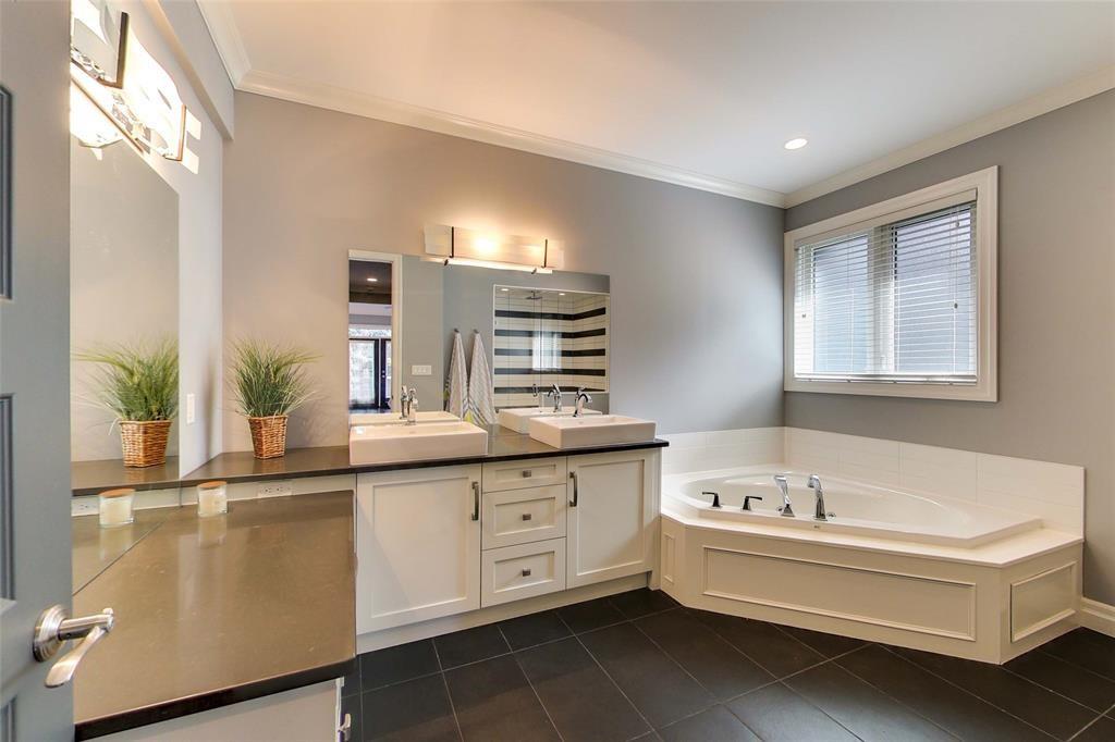 6749 HUMMINGBIRD Lane, Plympton-Wyoming, Ontario, Canada