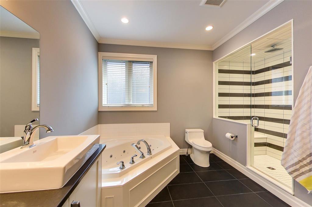 6749 HUMMINGBIRD Lane, Plympton-Wyoming, Ontario, Canada