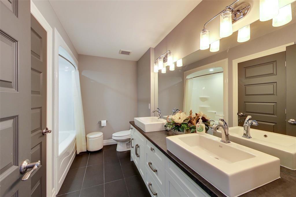 6749 HUMMINGBIRD Lane, Plympton-Wyoming, Ontario, Canada