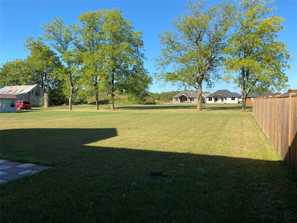 4051 ENGLEHART Drive, Petrolia, Ontario, Canada